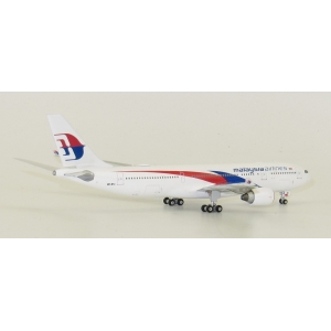 Model Airbus A330-200 Malaysia 1:400