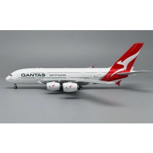 Model Airbus A380 QANTAS 1:400 VH-OQF