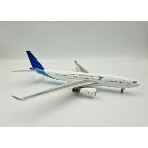 Model Airbus A330-200 Garuda 1:400 PK-GPP