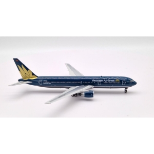 Model Boeing 767-300 Vietnam 1:400 VN-A762 - OSTATNI