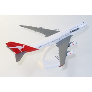 Model Boeing 747-400 Qantas 1:250 VH-OJA