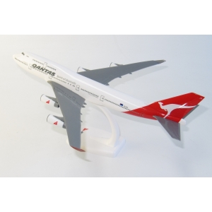 Model Boeing 747-400 Qantas 1:250 VH-OJA