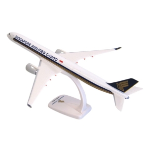 Model Airbus A350F Singapore Cargo 1:200