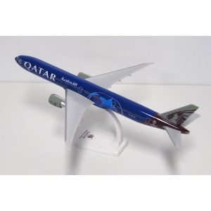 Model Boeing 777-300 QATAR Airways UEFA 1:200 A7-BED