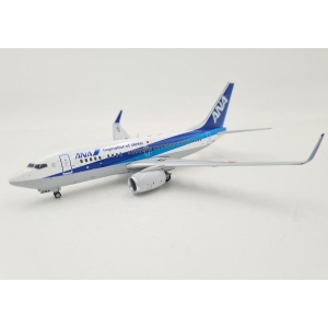 Model Boeing 737-700 ANA JApan 1:200