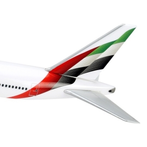 Model Boeing 777-300 Emirates 1:200 NEW COLORS