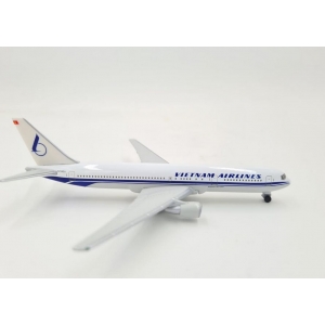 Model Boeing 767-300 Vietnam Airl 1:500