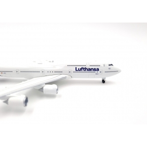 Model Boeing 747-8 Lufthansa 1:500