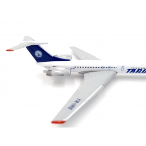 Model Ilyushin IŁ-62 TAROM 1:500