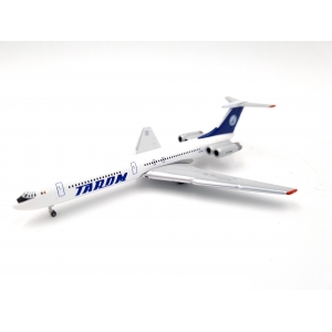 Model Ilyushin IŁ-62 TAROM 1:500