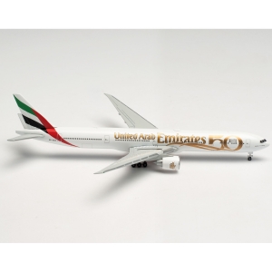 Model Boeing 777-300 Emirates 1:500 50th