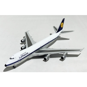 Model Boeing 747-200 LUFTHANSA 1:500 D-ABYW