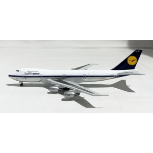 Model Boeing 747-200 LUFTHANSA 1:500 D-ABYW