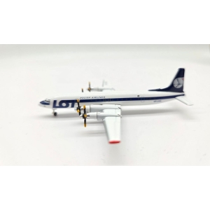 Model Ilyushin IŁ-18 LOT 1:500 SP-LSG