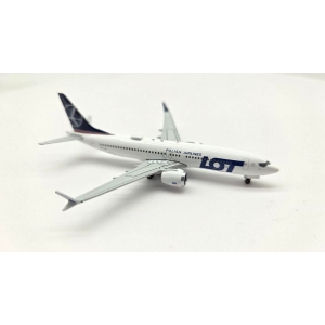 Model Boeing 737MAX8 LOT 1:500 SP-LVA