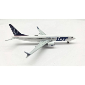 Model Boeing 737MAX8 LOT 1:500 SP-LVA