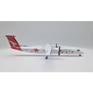 Model Bombardier Dash 8 Q400 QANTAS 1:200 VH-QOW