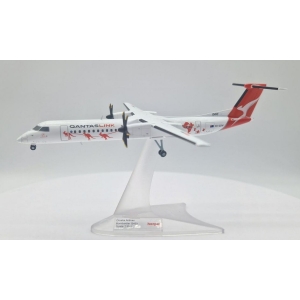 Model Bombardier Dash 8 Q400 QANTAS 1:200 VH-QOW