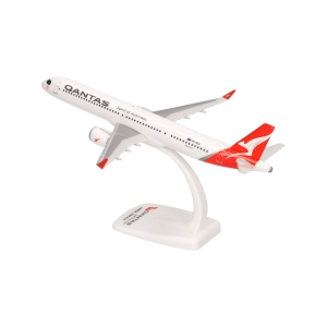 Model Airbus A321XLR QANTAS 1:200 VH-OGA