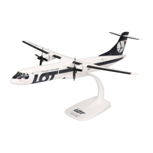 MODEL samolotu ATR 72-200 LOT 1:100 SP-LFA