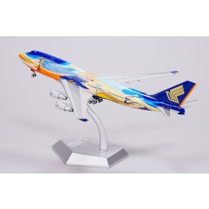 Model Boeing 747-400 SINGAPORE Tropical 1:400 9V-SPK