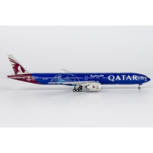 Model Boeing 777-300 QATAR "UEFA" 1:400 A7-BED