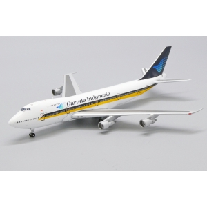 Model Boeing 747-200 Garuda Indonesia 1:400