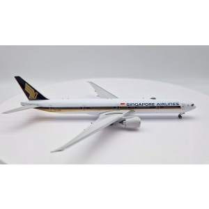 Model Boeing 777-300 SINGAPORE 1:400 9V-SNB OSTATNI
