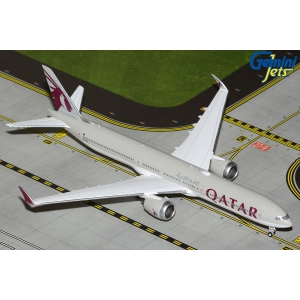 Model Boeing 777-9 QATAR 1:400 A7-BKA
