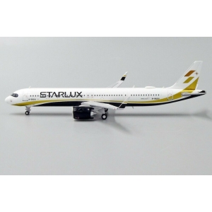 Model Airbus A321neo Starlux 1:400