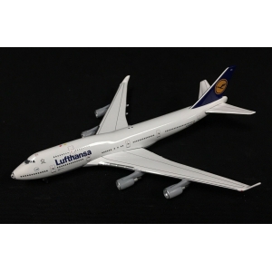 Model Boeing 747-400 Lufthansa 1:500 D-ABVA Inflight