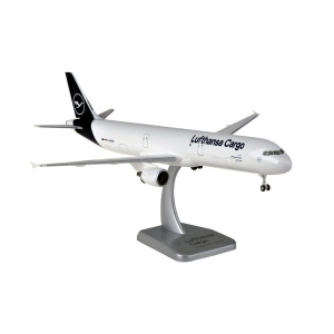 Model Airbus A321F Lufthansa CARGO D-AEUC