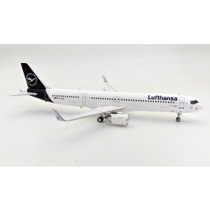 Model Airbus A321neo Lufthansa 1:200 D-AIEM J-FOX