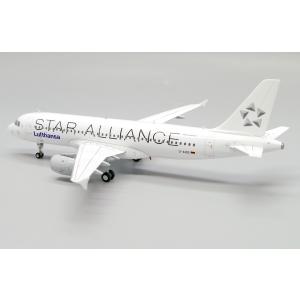 Model Airbus A320 Lufthansa Star Alliance 1:200 D-AIQS