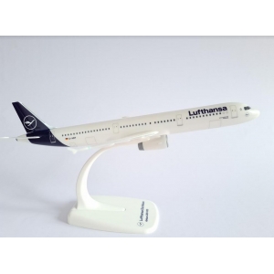 Model Airbus A321 Lufthansa DIE MAUS