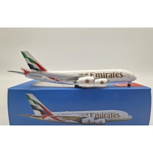 Model Airbus A380 EMIRATES 1:500 A6-EOH