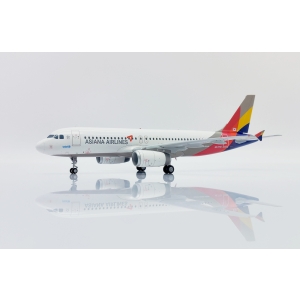 Model Airbus A320 ASIANA 1:200 Jc Wings