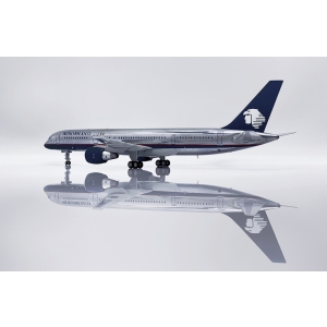 Model Boeing 757-200 Aeromexico 1:200 JcWings