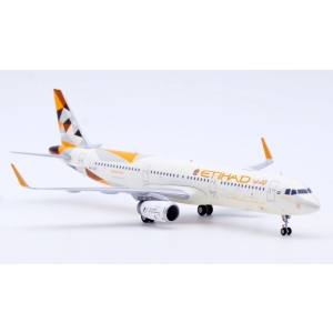 Model Airbus A321 ETIHAD 1:200 A6-AEE