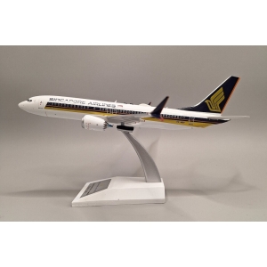 Model Boeing 737MAX8 SINGAPORE 1:200 9V-MBP J FOX