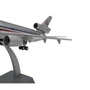 Model Douglas DC10-10 AMERICAN 1:200 N111AA OSTATNI