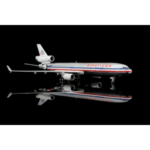 Model McDonnell Douglas MD11 AMERICAN AIRLINES 1:200