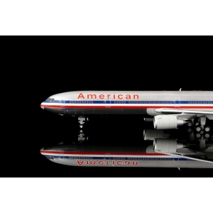 Model McDonnell Douglas MD11 AMERICAN AIRLINES 1:200