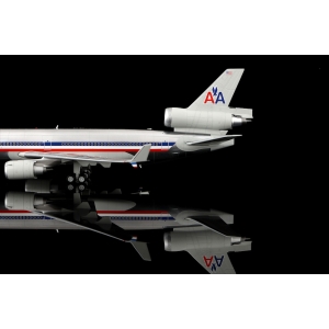 Model McDonnell Douglas MD11 AMERICAN AIRLINES 1:200