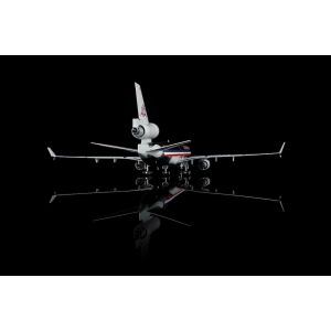 Model McDonnell Douglas MD11 AMERICAN AIRLINES 1:200