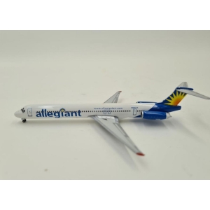 Model Douglas MD82 Allegiant 1:400 GEMINI