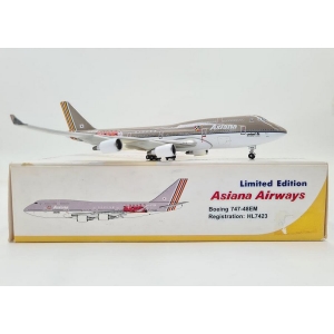 Model Boeing 747-400 Asiana 1:400 Phoenix