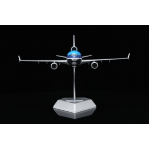 Model MD11 KLM 1:200 PH-KCA SQ WINGS