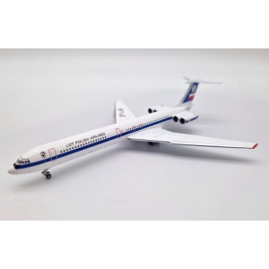 Model Ilyushin IŁ62 LOT 1:400 SP-LAB