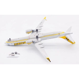 Model Boeing 737MAX8 BUZZ Ryanair 1:200 SP-RZH B Models